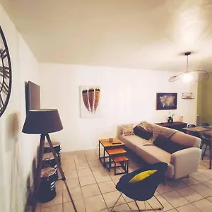  Appartement Spacieux Entièrement Rénové